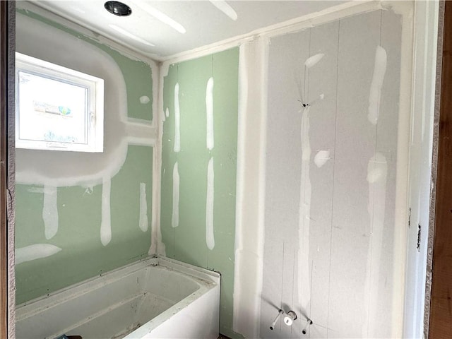 258 Sycamore Dr, Linn Valley, KS 66040 - full bathroom with a bath