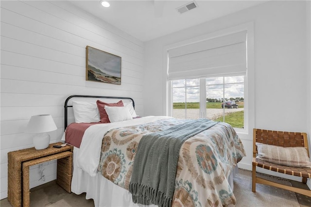 2363 Bainbridge Rd, Bates City, MO 64011 - carpeted bedroom featuring a ceiling fan and recessed lighting