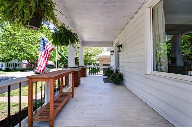 1795 S Norwood Ave, Independence, MO 64052 - view of porch