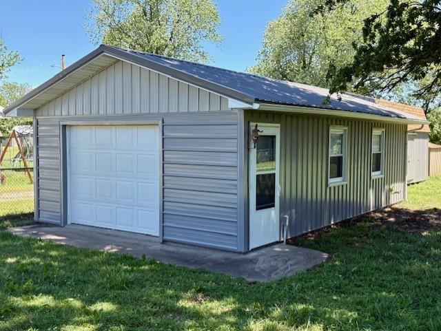 22025 Ness Rd, Parsons, KS 67357 - view of detached garage
