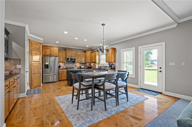 1602 SW Deer Run Rd, Oak Grove, MO 64075 - dining space featuring a chandelier, ornamental molding, light wood-type flooring, recessed lighting, and baseboards