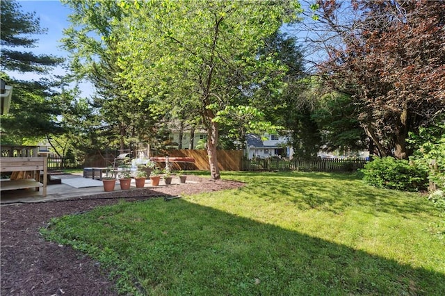 7710 Noland Rd, Lenexa, KS 66216 - view of yard with a patio area
