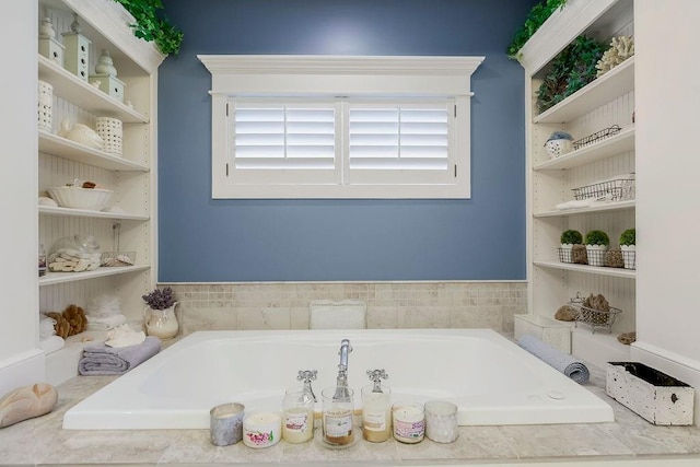 10309 S Oakcrest Ln, Olathe, KS 66061 - bathroom with a bath