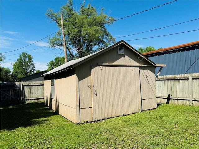 505 W 3rd Ave, Garnett, KS 66032 - view of outbuilding