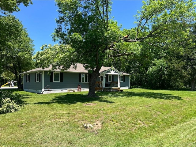 344 E 520th Ave, Pittsburg, KS 66762 - view of front of property with a front yard and a porch