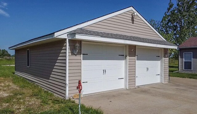 38686 Jingo Rd, Lacygne, KS 66040 - view of detached garage