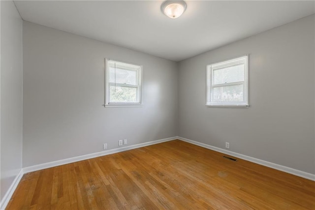 1221 Sunset St, Chillicothe, MO 64601 - unfurnished room featuring light wood-type flooring and baseboards