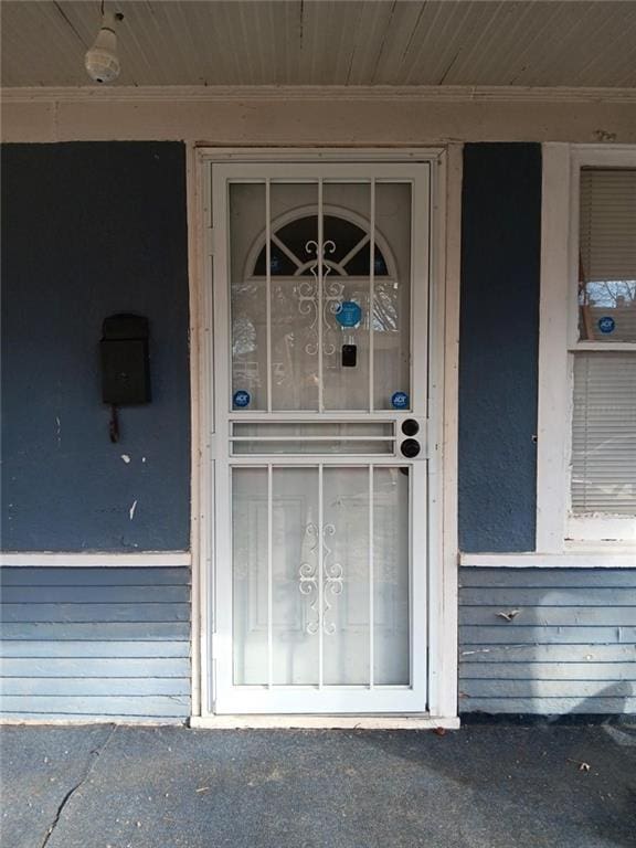 2539 Kensington Ave, Kansas City, MO 64127 - view of exterior entry