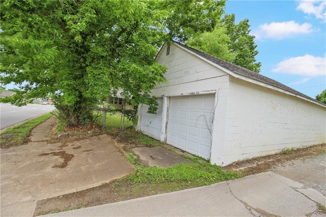 1601 Stevens Ave, Parsons, KS 67357 - view of detached garage