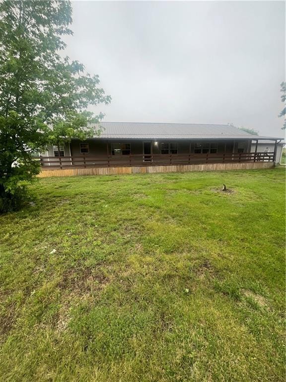 933 1300th St, Iola, KS 66749 - view of grassy yard
