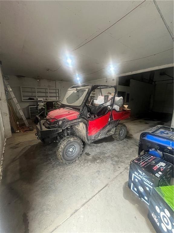 933 1300th St, Iola, KS 66749 - view of garage