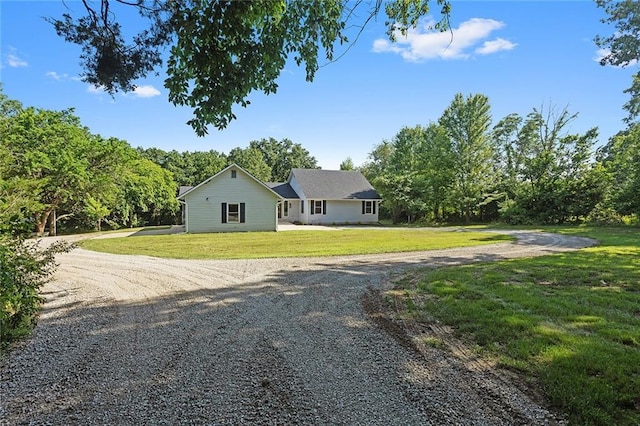 38 NW 525th Rd, Warrensburg, MO 64093 - view of front of property featuring gravel driveway and a front yard