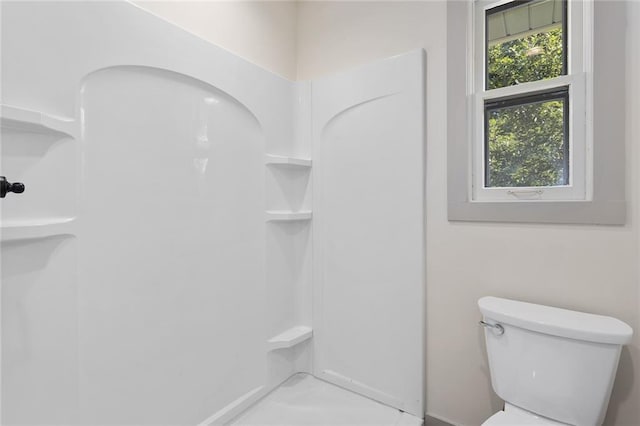 38 NW 525th Rd, Warrensburg, MO 64093 - bathroom with a shower and toilet