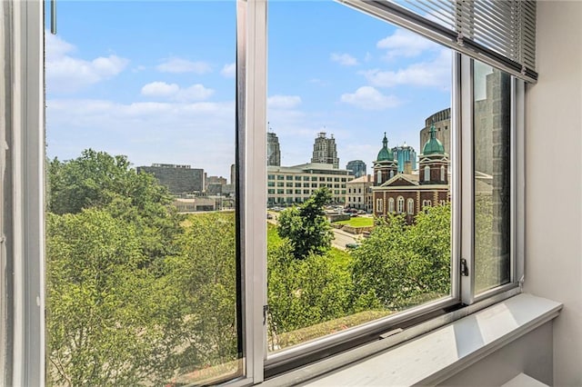 600 E 8th St Unit 6N, Kansas City, MO 64106 - detailed view of skyline