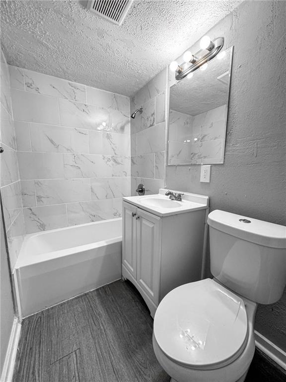 5825 Manchester Dr, Kansas City, MO 64129 - photo 4