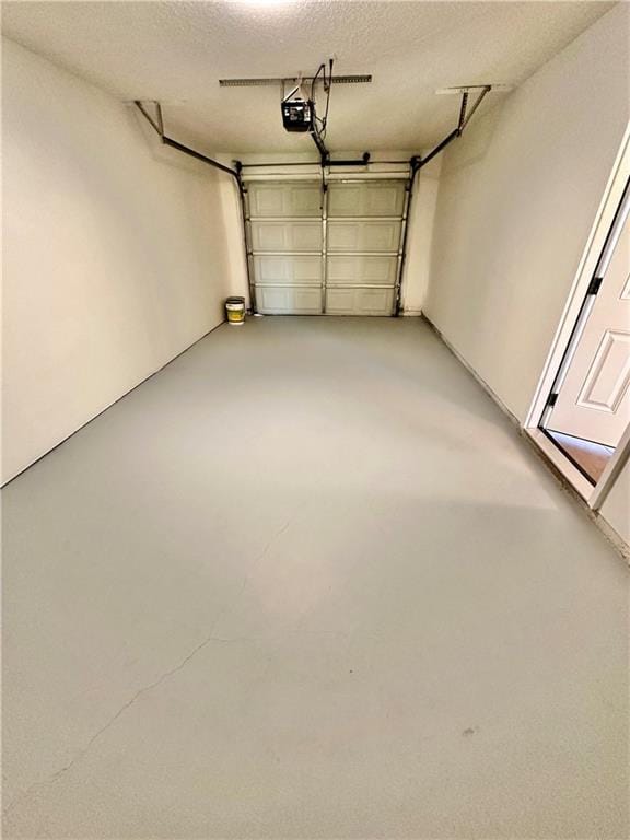 1710 Halsey Ave, Independence, KS 67301 - view of garage