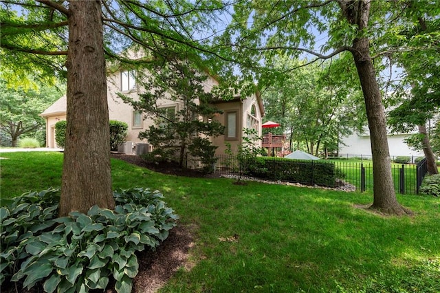 15141 Windsor Cir, Leawood, KS 66224 - view of yard