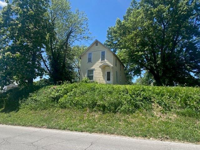 1209 S 6th St, Atchison, KS 66002 - view of side of property