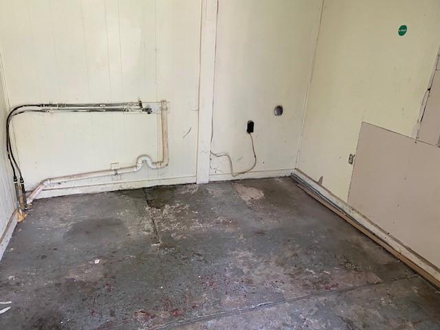 1209 S 6th St, Atchison, KS 66002 - view of washroom