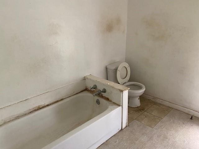 1209 S 6th St, Atchison, KS 66002 - full bathroom with toilet and a bath