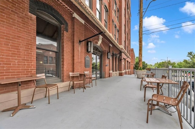 200 Main St Unit 211, Kansas City, MO 64105 - view of patio / terrace