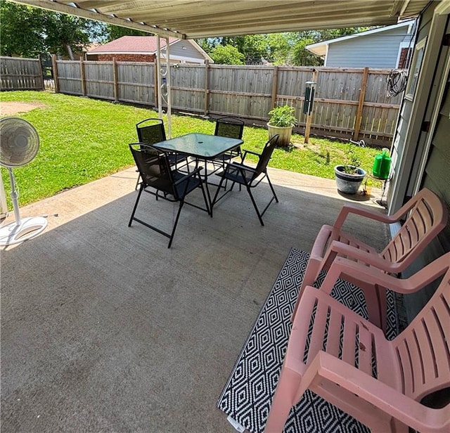 620 S Evergreen Ave, Chanute, KS 66720 - view of patio / terrace with outdoor dining area