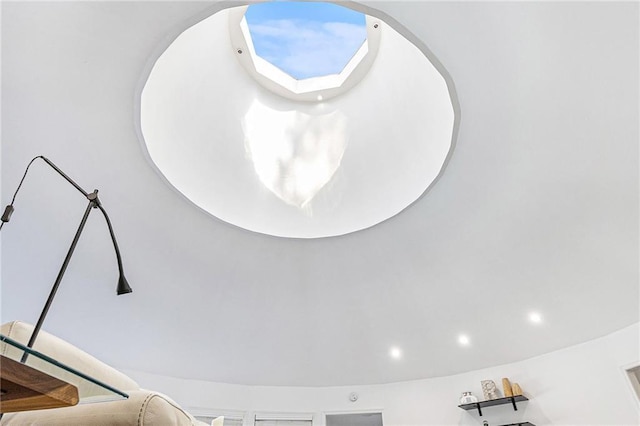 8201 W 100th Ter, Overland Park, KS 66212 - detailed view of recessed lighting