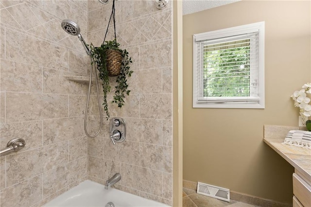 3601 NW 56th St, Houston Lake, MO 64151 - full bath featuring  shower combination and baseboards