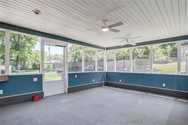 1501 Osage St, Leavenworth, KS 66048 - unfurnished sunroom featuring plenty of natural light and a ceiling fan
