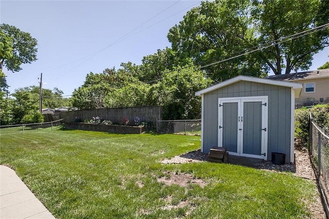 1501 Osage St, Leavenworth, KS 66048 - view of yard