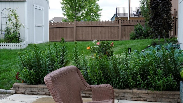 6418 N 141st St, Basehor, KS 66007 - view of yard with a patio area