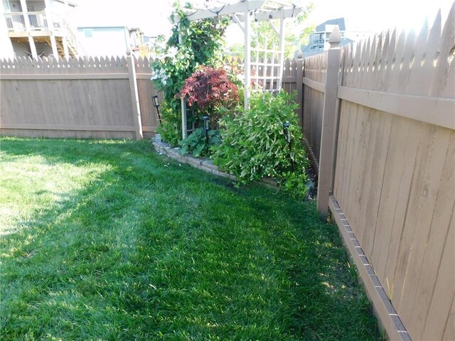 6418 N 141st St, Basehor, KS 66007 - view of yard