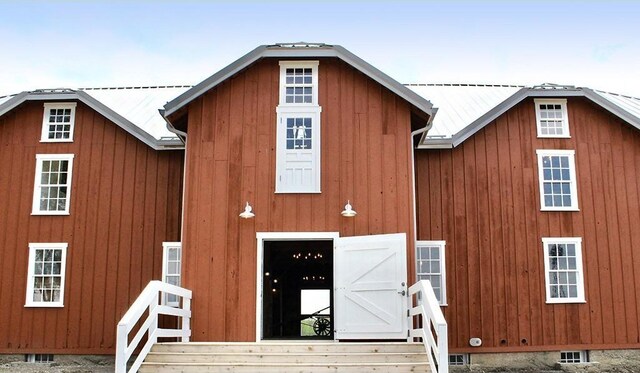 20400 280th Trl, Malta Bend, MO 65339 - view of front facade with metal roof