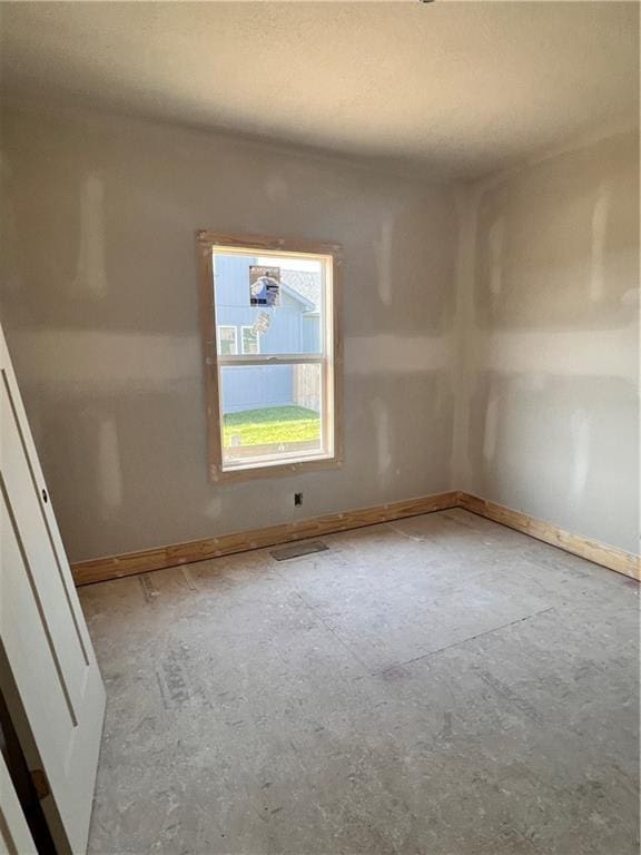 16500 Ingalls St, Gardner, KS 66030 - spare room featuring baseboards