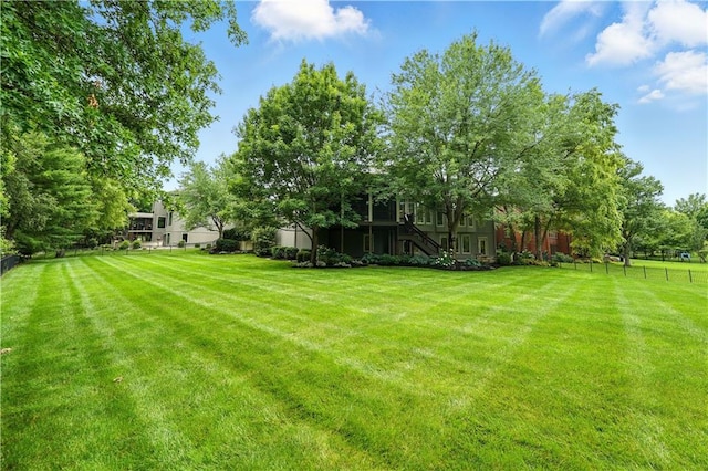 13905 Lucille St, Overland Park, KS 66221 - view of yard