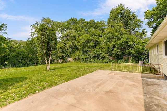 1036 Vilas St, Leavenworth, KS 66048 - view of patio