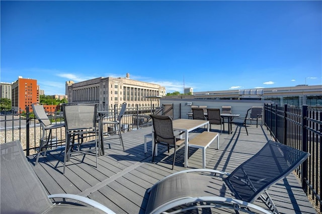 360 W Pershing Rd Unit 250, Kansas City, MO 64108 - deck with outdoor dining space