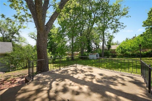 314 N Crysler Ave, Independence, MO 64050 - view of patio / terrace