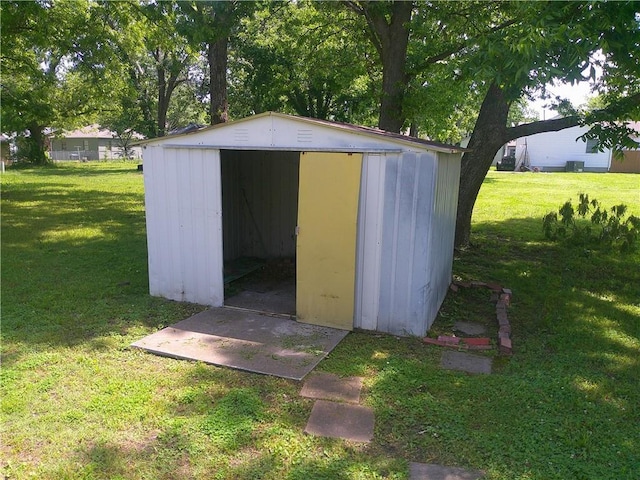 220 W State St, Erie, KS 66733 - view of shed