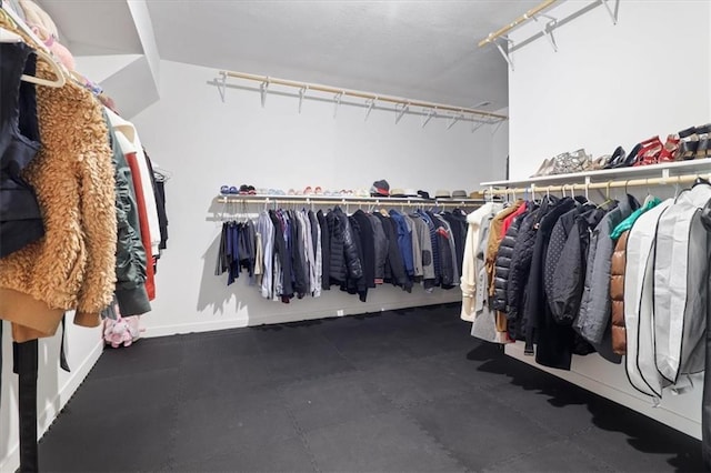 8605 NE Shl Creek Pkwy, Kansas City, MO 64157 - view of walk in closet