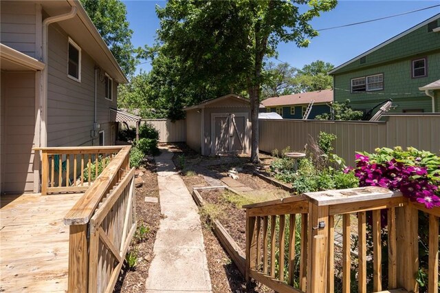 2106 Rhode Island St, Lawrence, KS 66046 - photo 42