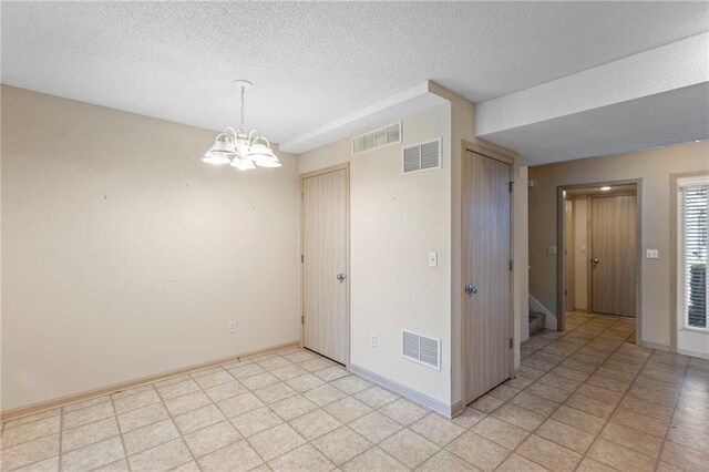 8106 N Lawn Ave, Kansas City, MO 64119 - photo 11