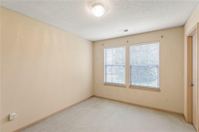 8106 N Lawn Ave, Kansas City, MO 64119 - photo 22