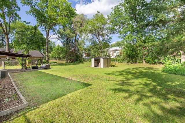 8401 England St, Overland Park, KS 66212 - view of yard featuring cooling unit