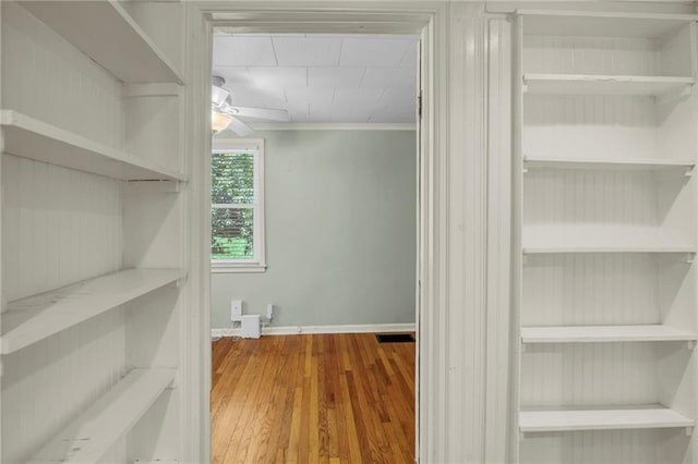 10916 Grandview Rd, Kansas City, MO 64137 - view of pantry
