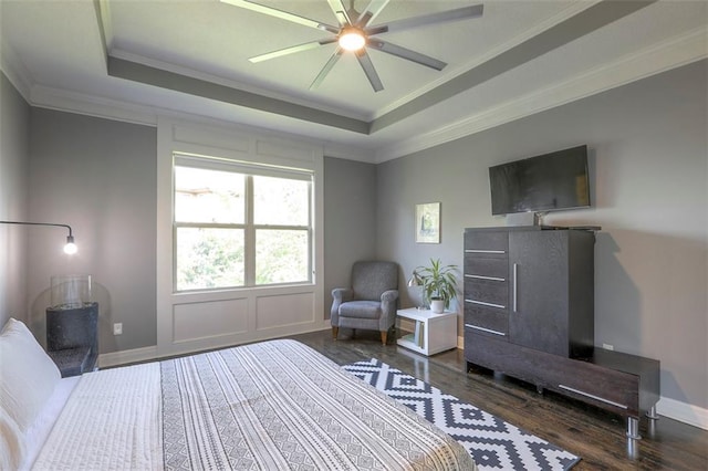 1644 Woodland Shores Cir, Lees Summit, MO 64086 - bedroom with a raised ceiling, wood finished floors, ornamental molding, baseboards, and ceiling fan