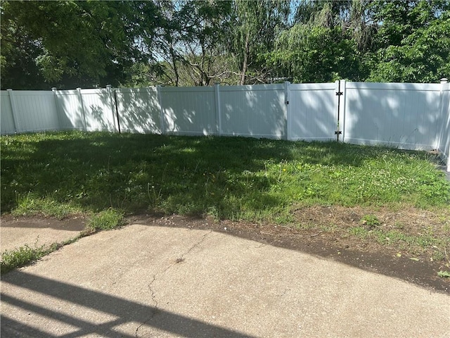 5365 Saratoga Dr, Mclouth, KS 66054 - view of yard featuring view of scattered trees