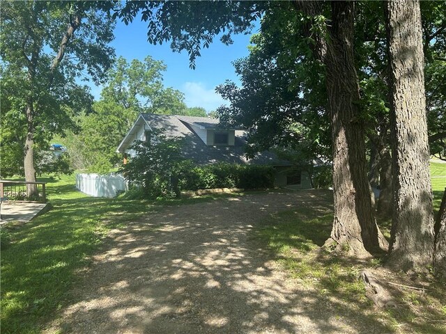 5365 Saratoga Dr, Mclouth, KS 66054 - view of green lawn