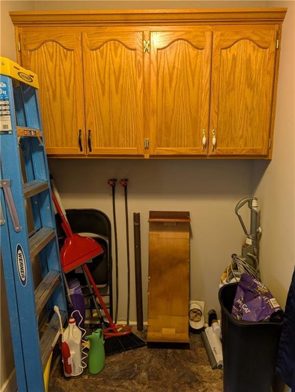 117 W N St, Warrensburg, MO 64093 - view of laundry area