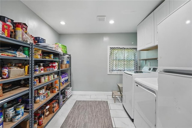 906 E Piankishaw St, Paola, KS 66071 - laundry room with independent washer and dryer, baseboards, and recessed lighting
